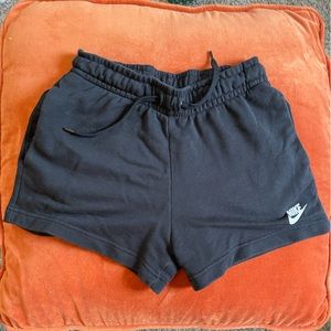 Nike short sweat shorts, black